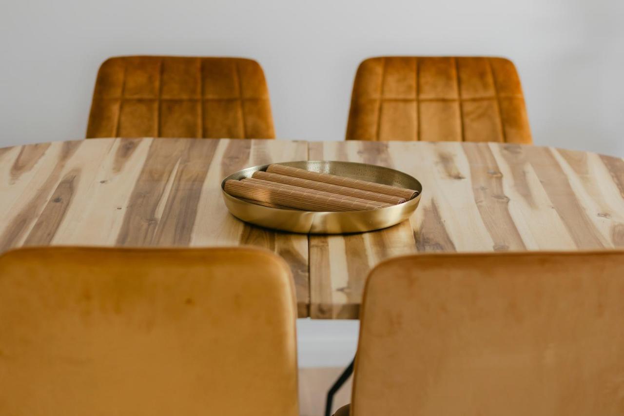 The Forest - Luxe Central Apt With Free Secured Parking Brasov Ngoại thất bức ảnh