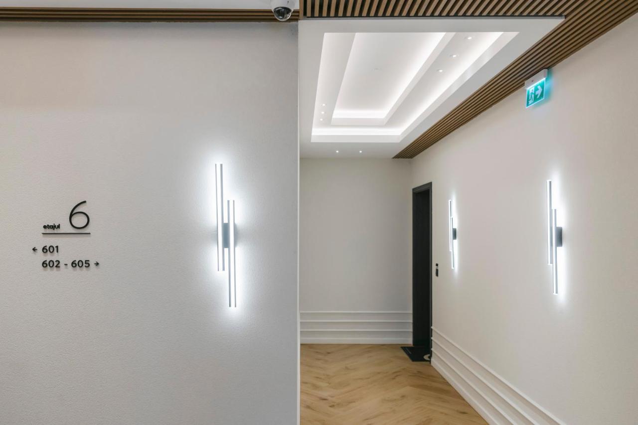 The Forest - Luxe Central Apt With Free Secured Parking Brasov Ngoại thất bức ảnh