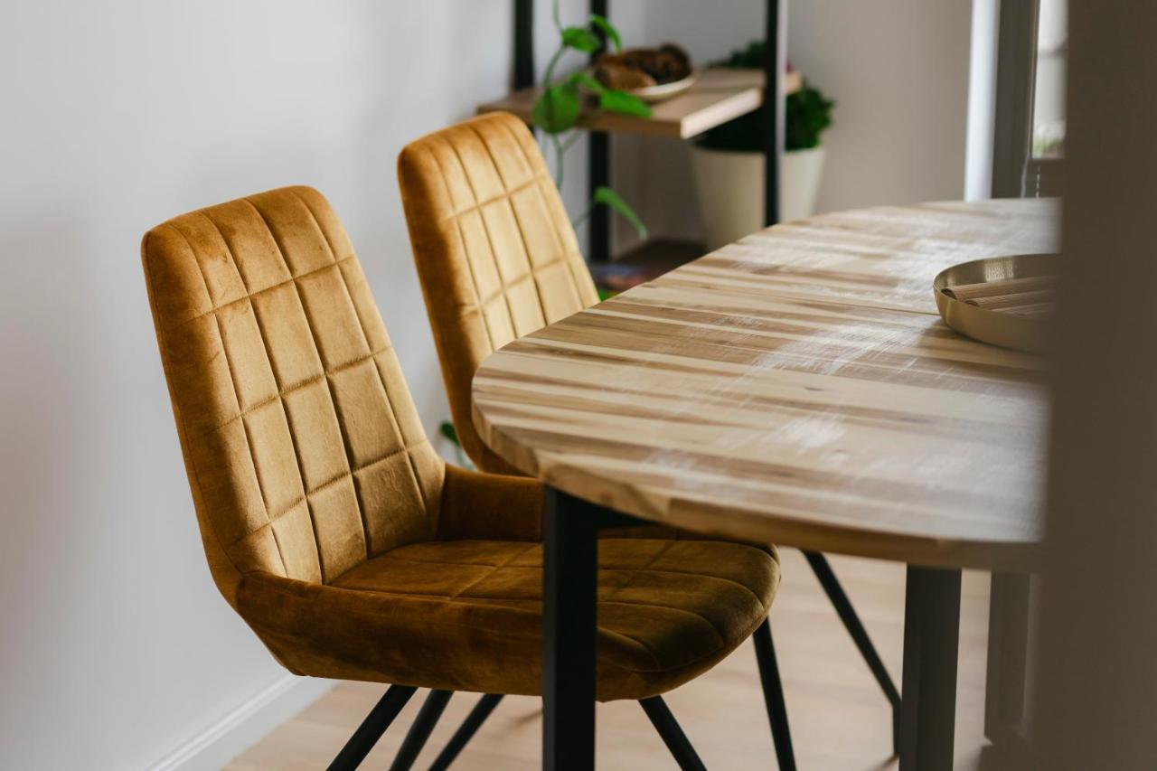 The Forest - Luxe Central Apt With Free Secured Parking Brasov Ngoại thất bức ảnh
