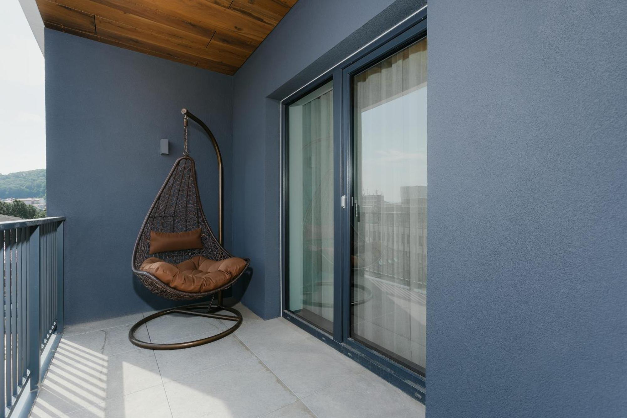 The Forest - Luxe Central Apt With Free Secured Parking Brasov Ngoại thất bức ảnh
