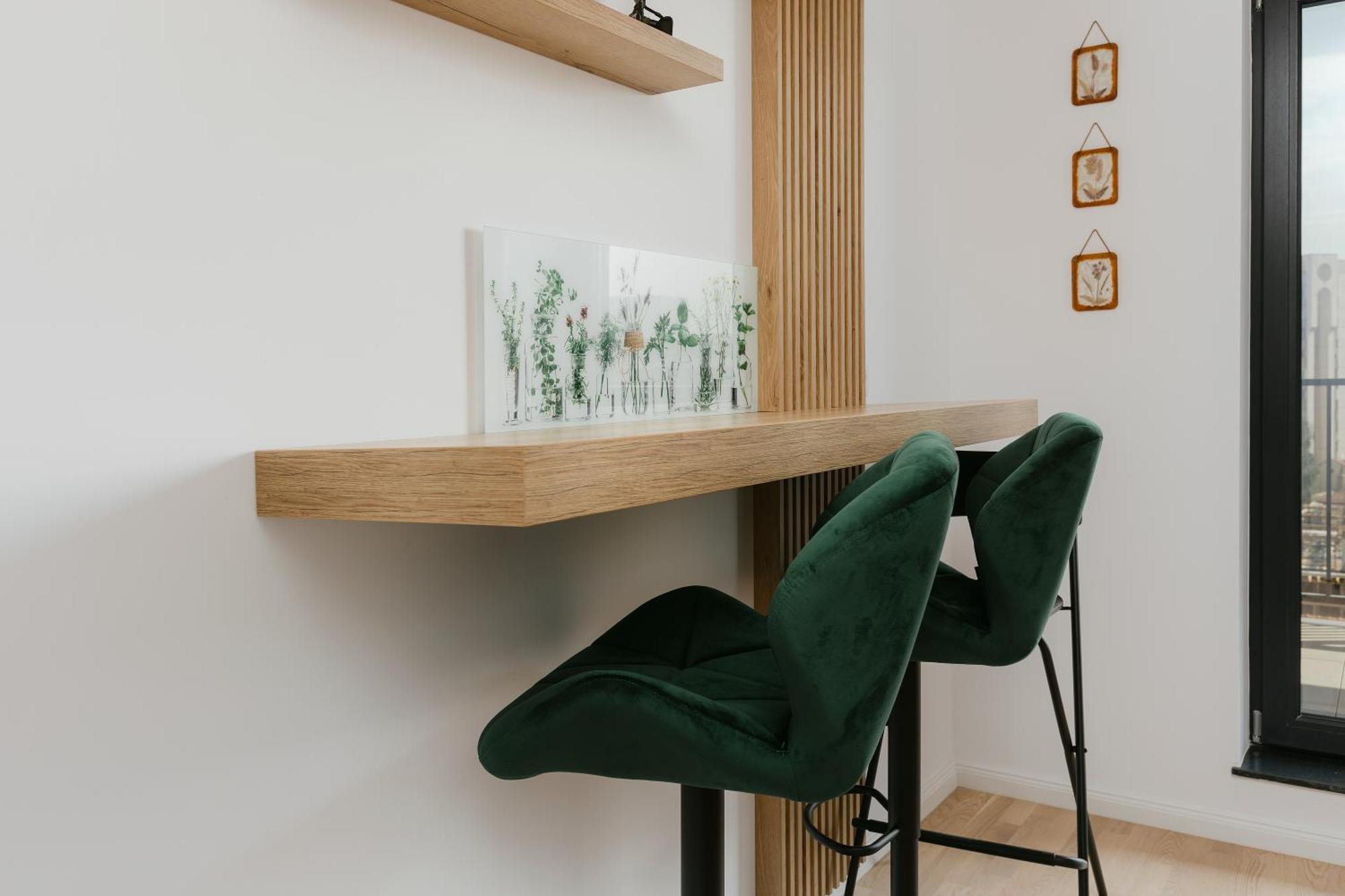 The Forest - Luxe Central Apt With Free Secured Parking Brasov Ngoại thất bức ảnh
